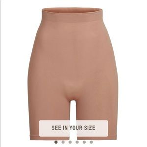 SKIMS SCULPTING SHORT ABOVE THE KNEE -L/XL Sienna